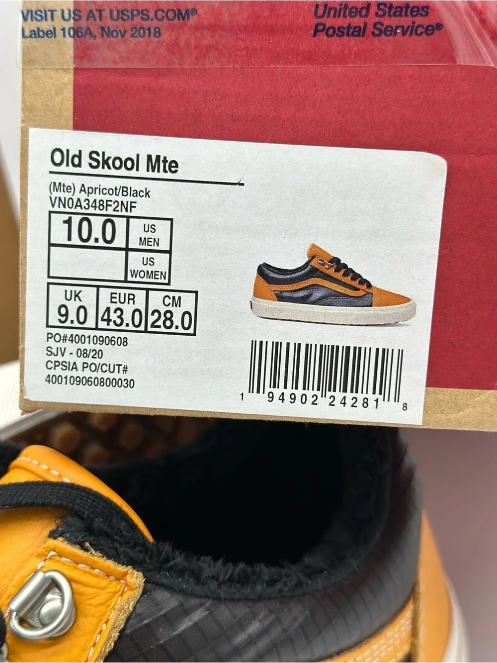Vans Low Top Sneakers in Mustard Yellow & Black